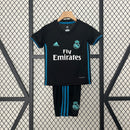 KIT Infantil Retrô Real Madrid 2017/18 Fora
